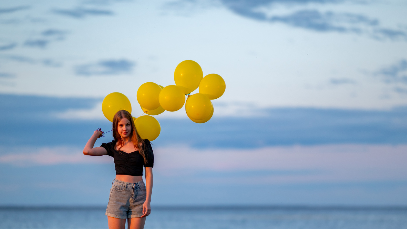 «Обнимает ночной июль...»