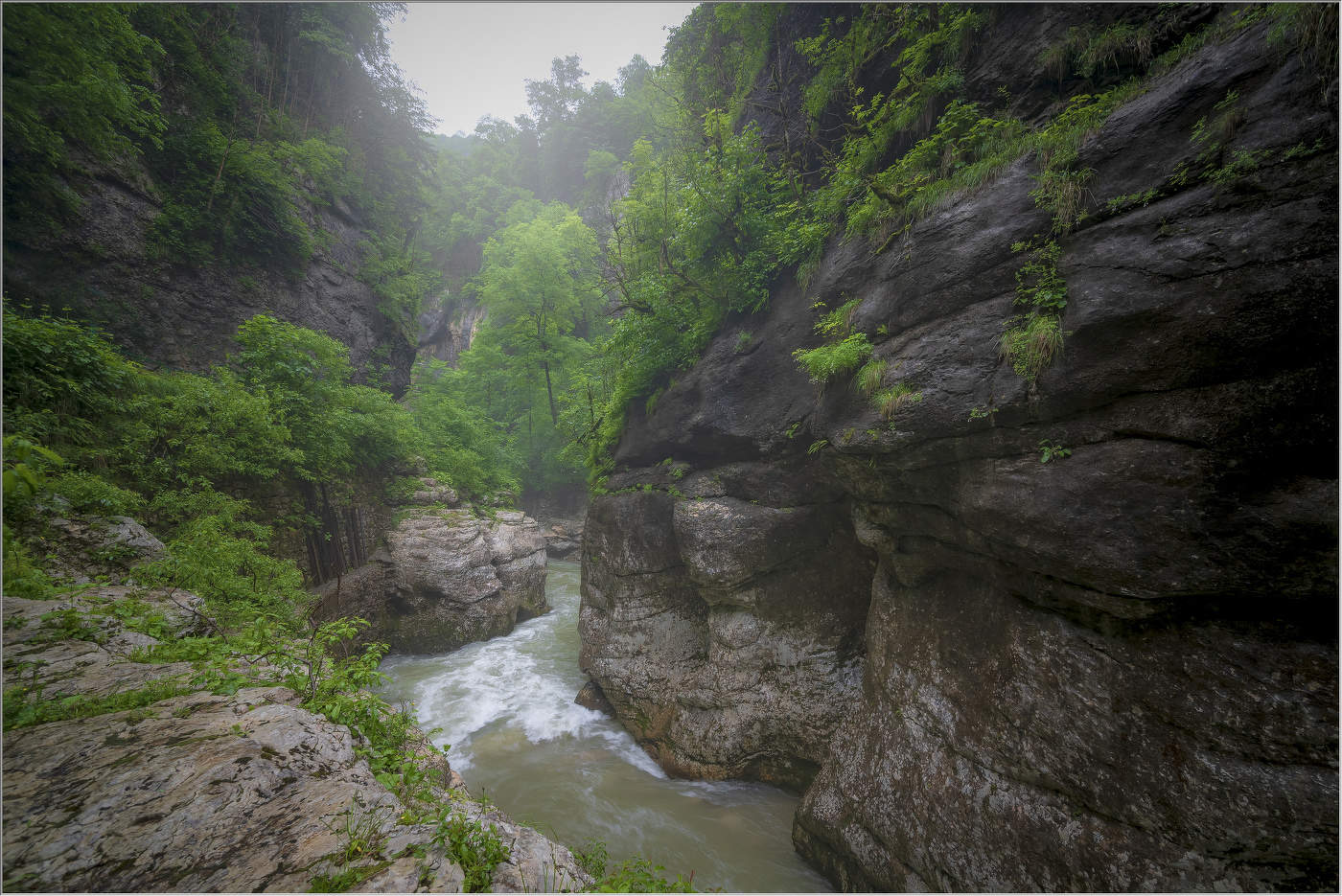 Горное ущелье