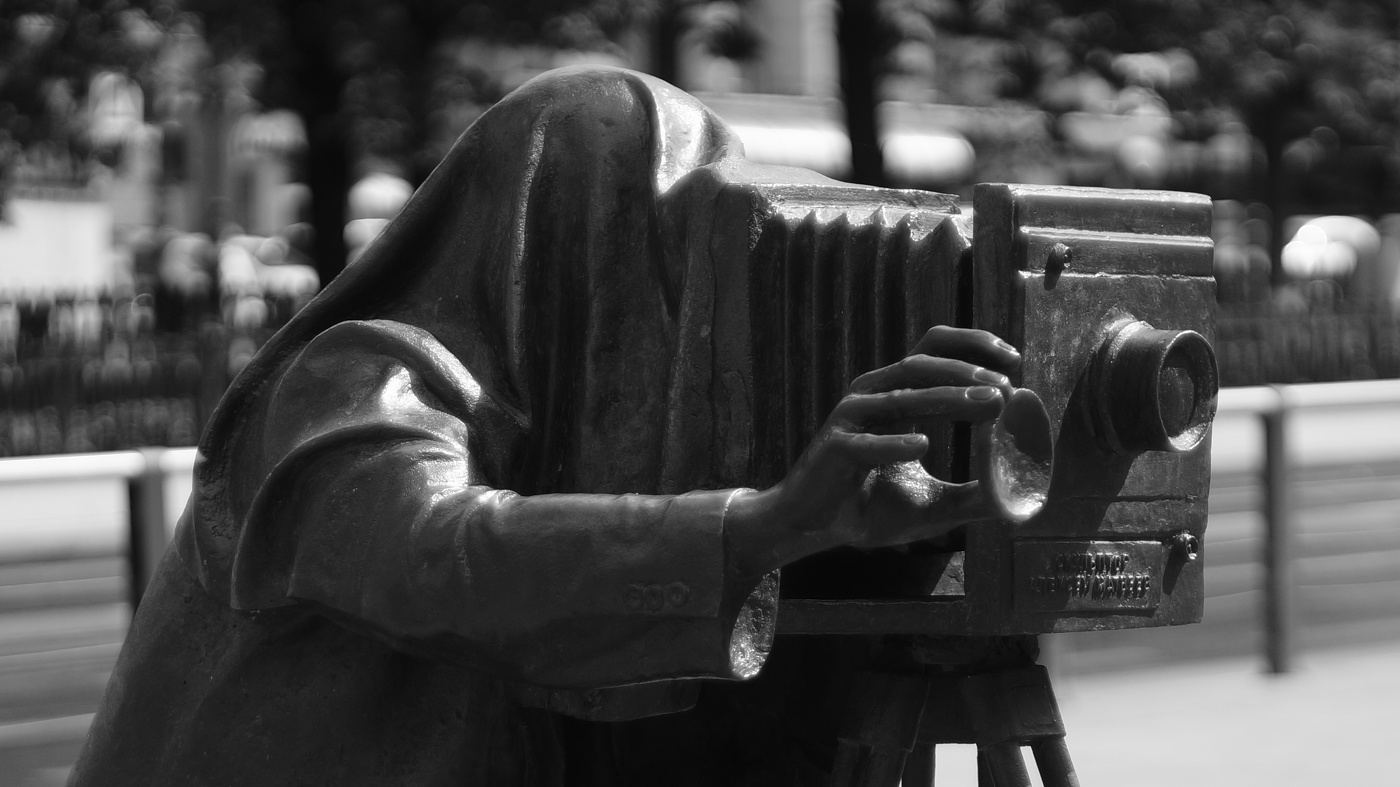 Крышечку подержи.