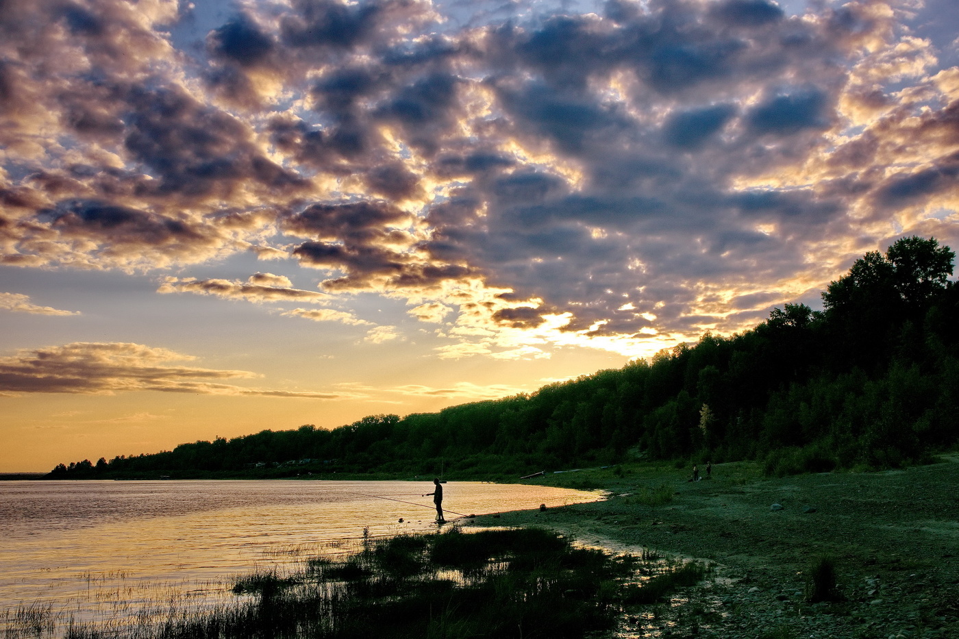 *Августовский вечер на Томи.**