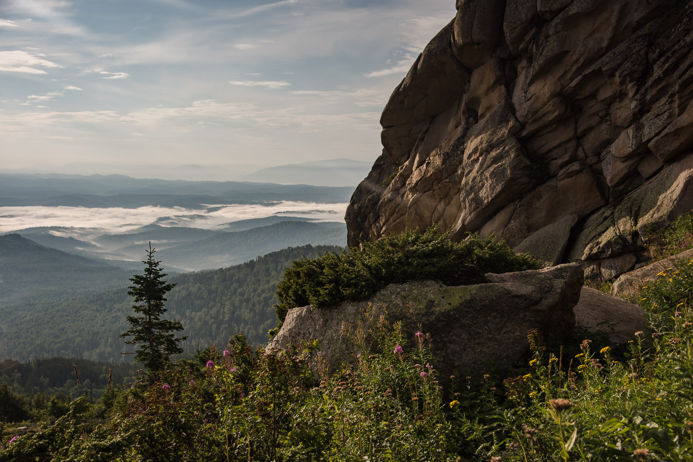 Здесь время замедляет рваный бег...