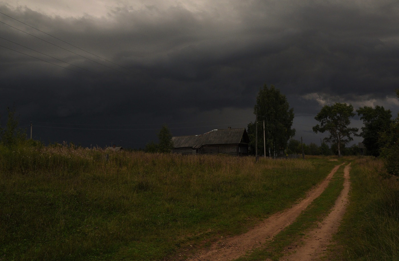 "Буря, скоро грянет буря..."