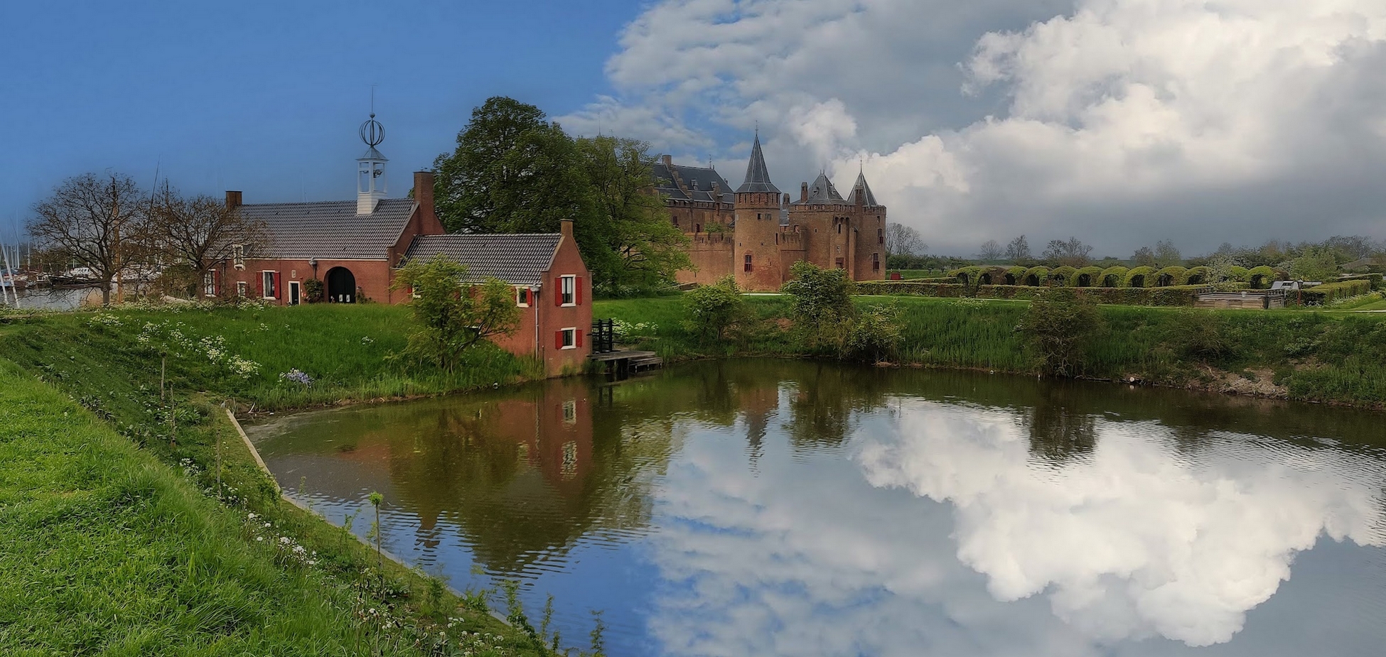 Вид на замок Мёйдерслот