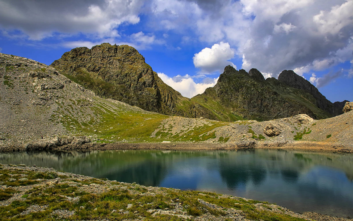 Горное озеро