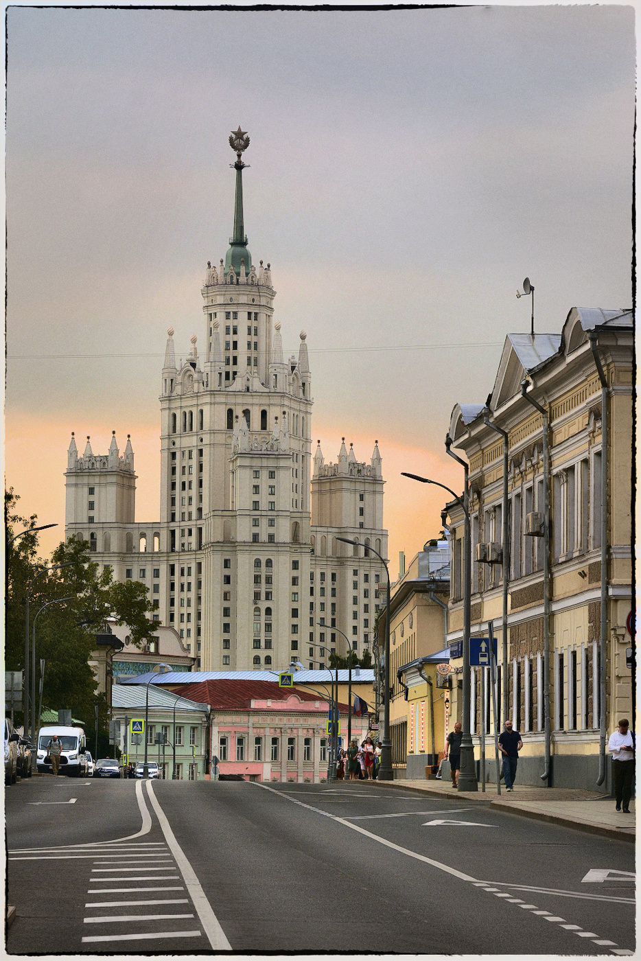 Спуск к Яузе...