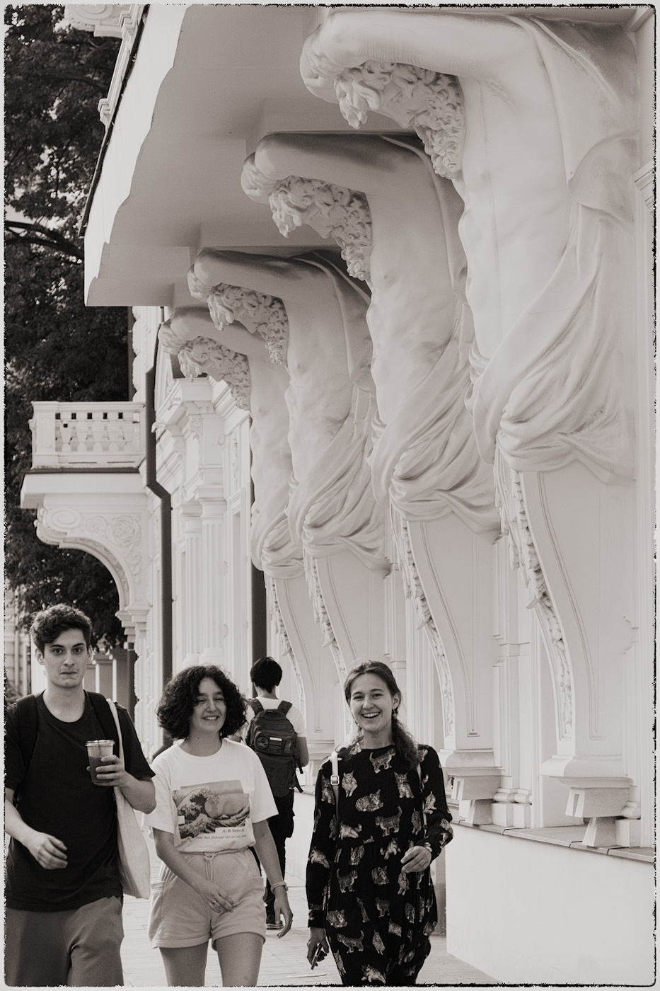 Московские Атланты...