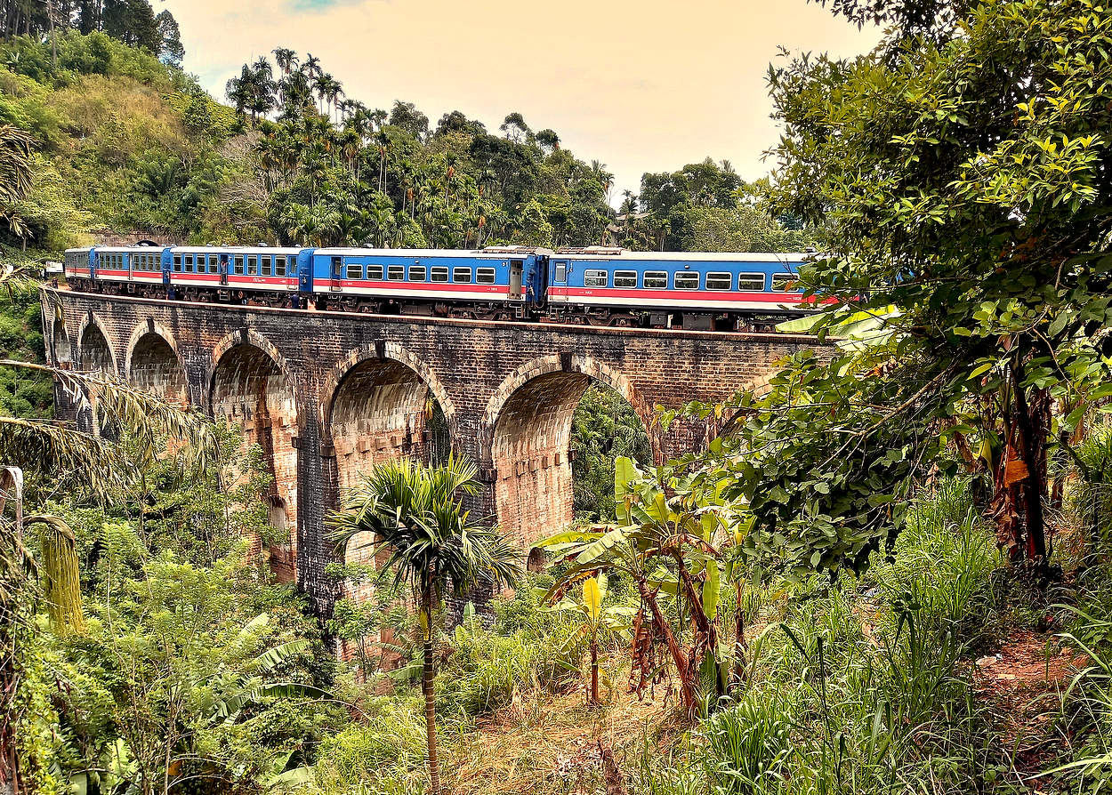 Девятиарочный мост