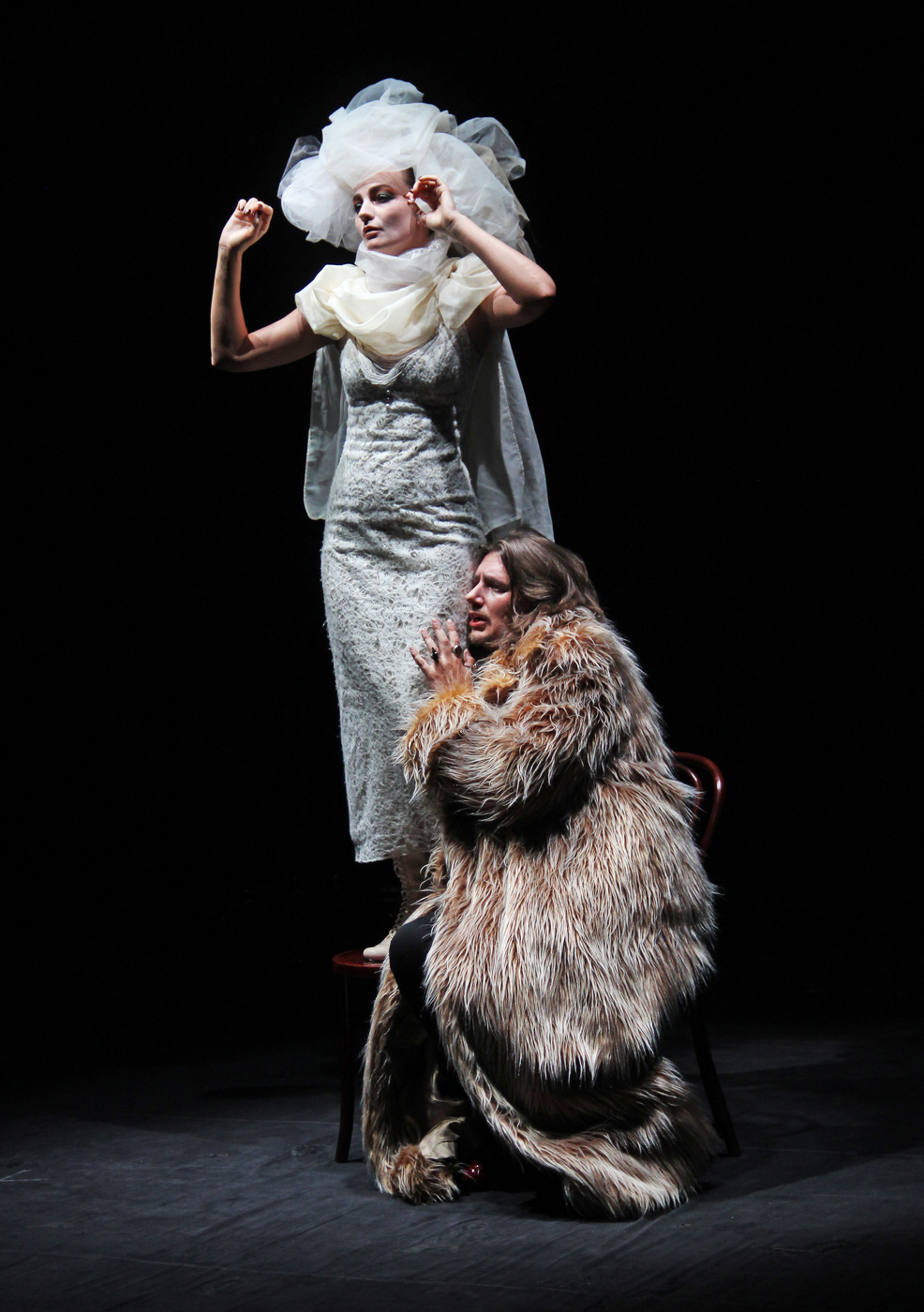 Лаура и дон Карлос