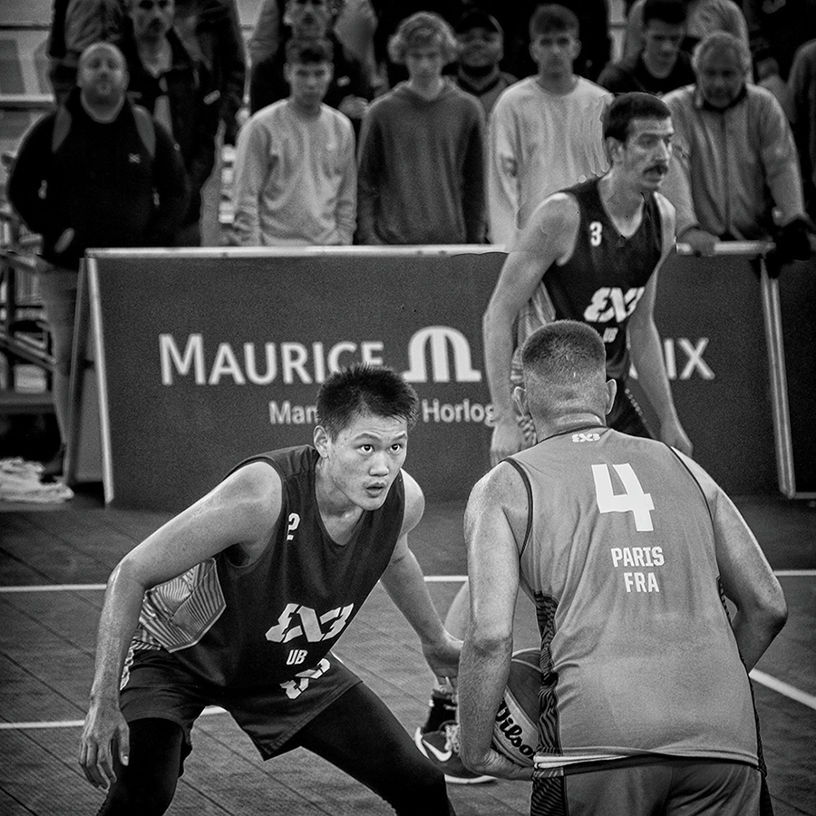 В глаза смотреть!