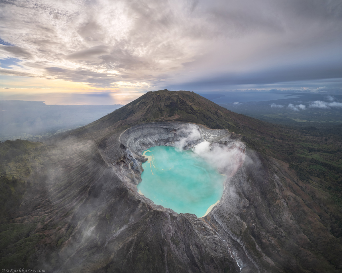 "Вулкан Иджен"
