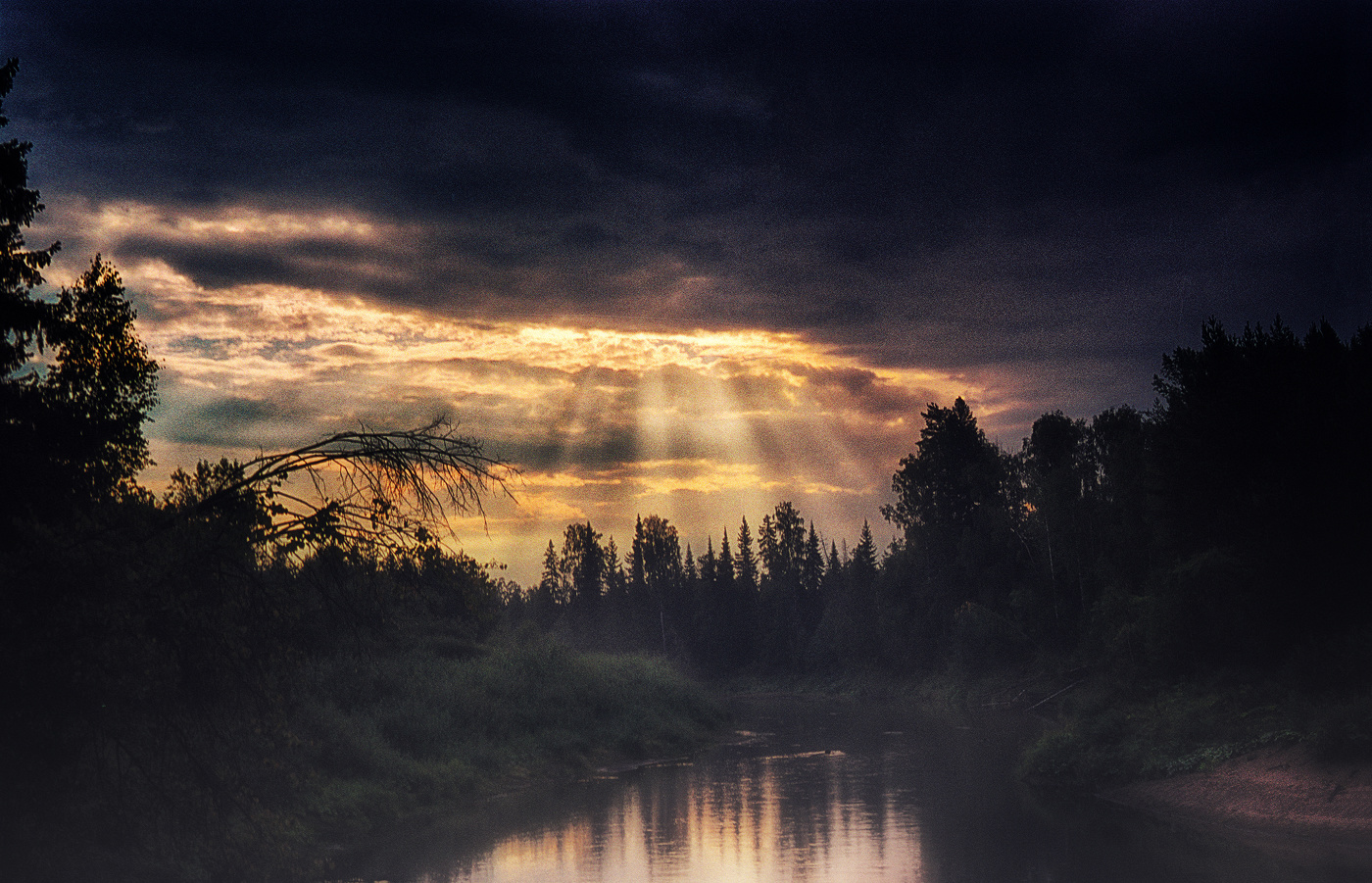 Вечер на таёжной речке