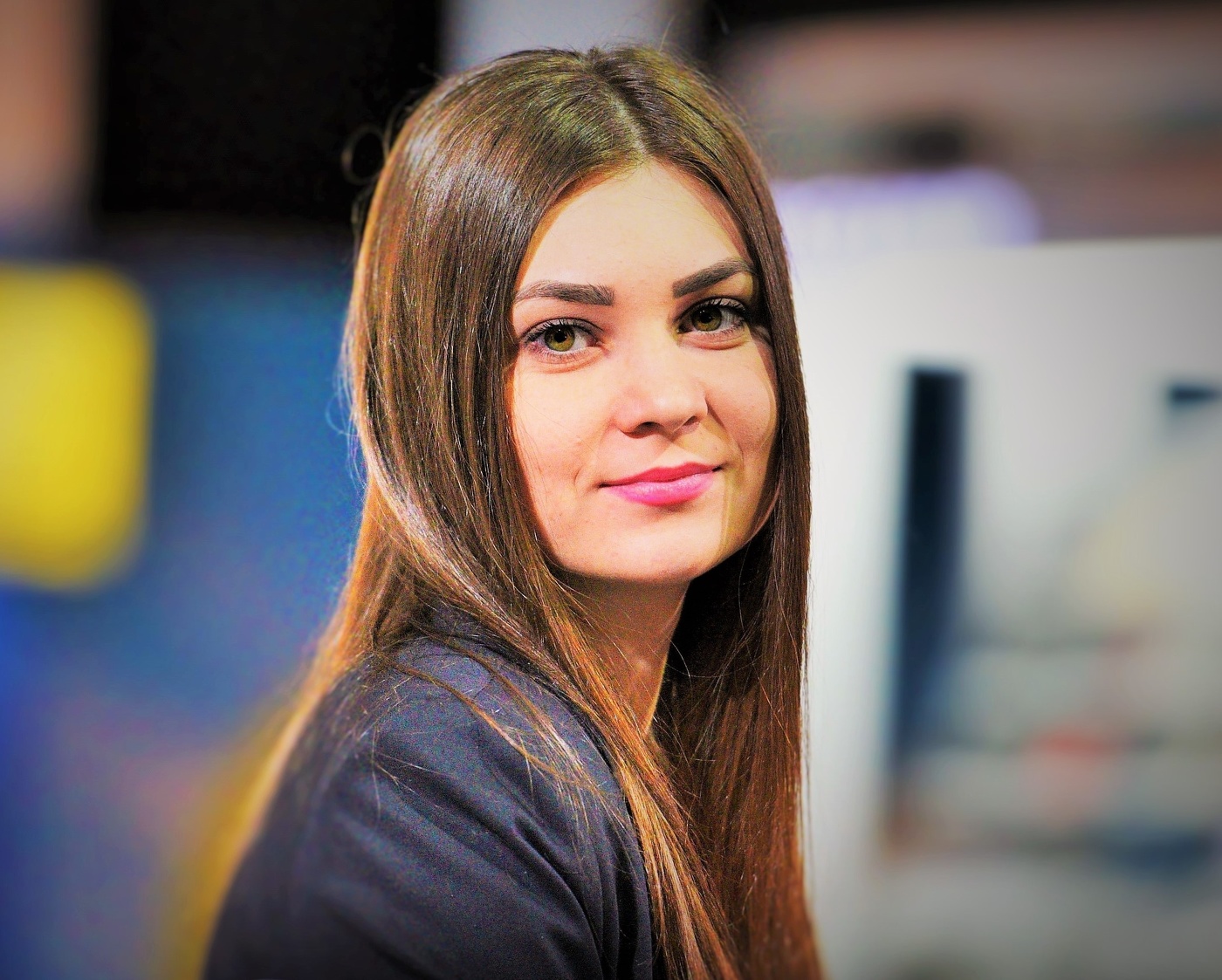 "Я оглянулся посмотреть, не оглянулась ли она..."