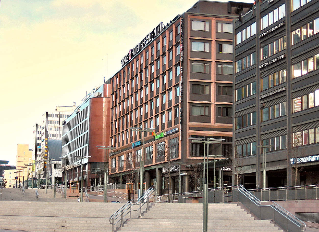 Дома, окна, лестница