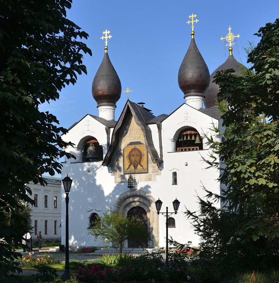 Церковь Покрова Богородицы в Марфо-Мариинской обители на Большой Ордынке
