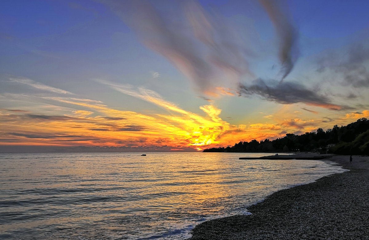 Летающие на закате...