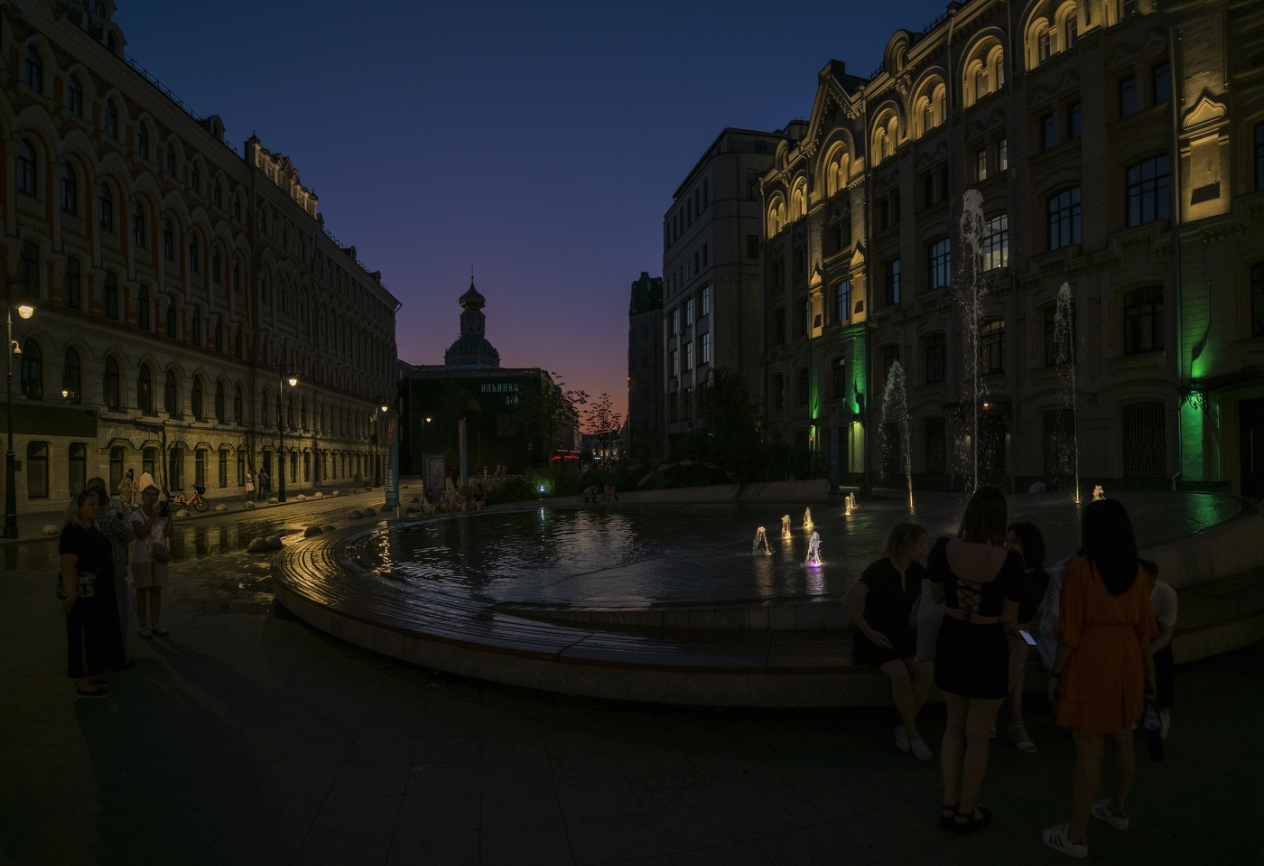 В центре Москвы вечером