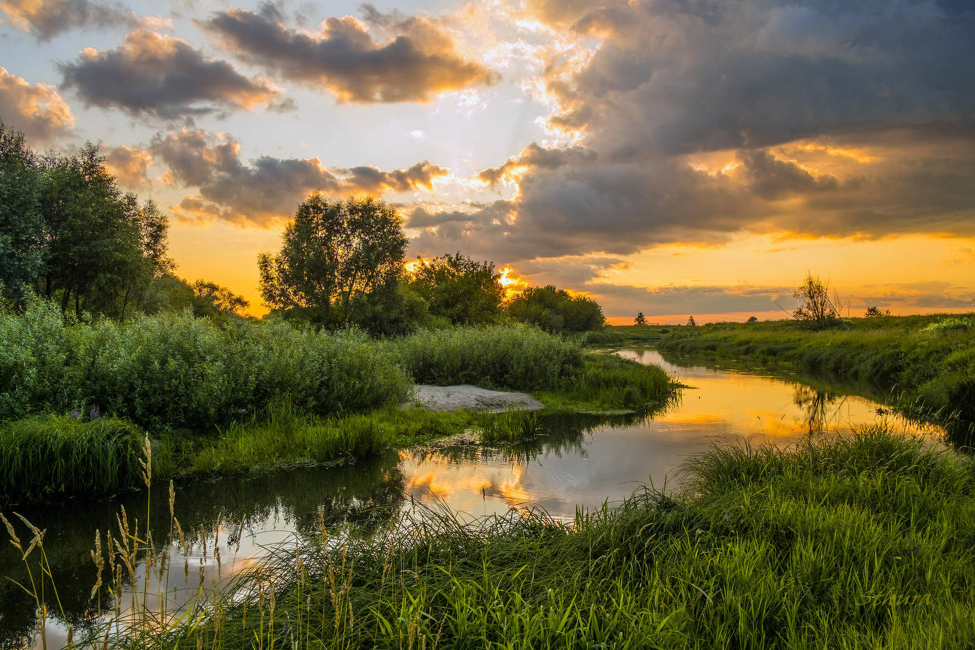 Вечер на речке Шлюзовой.
