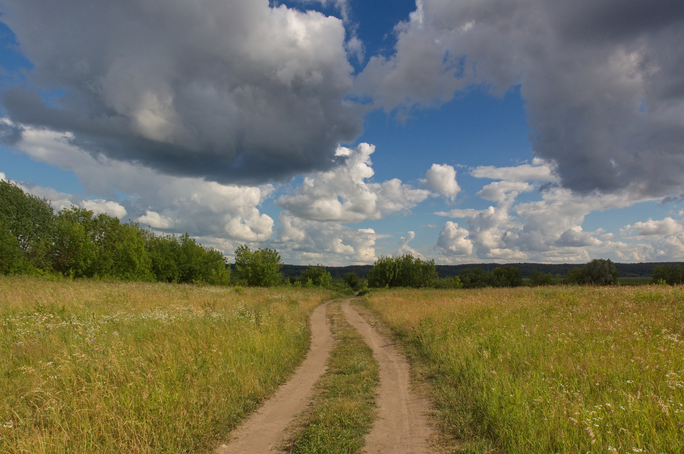 Под облаками к озеру