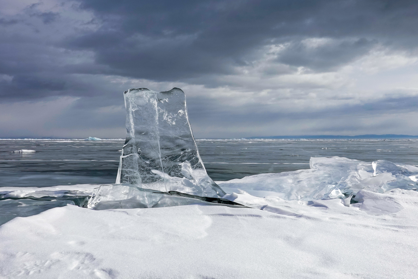 Лед Байкала