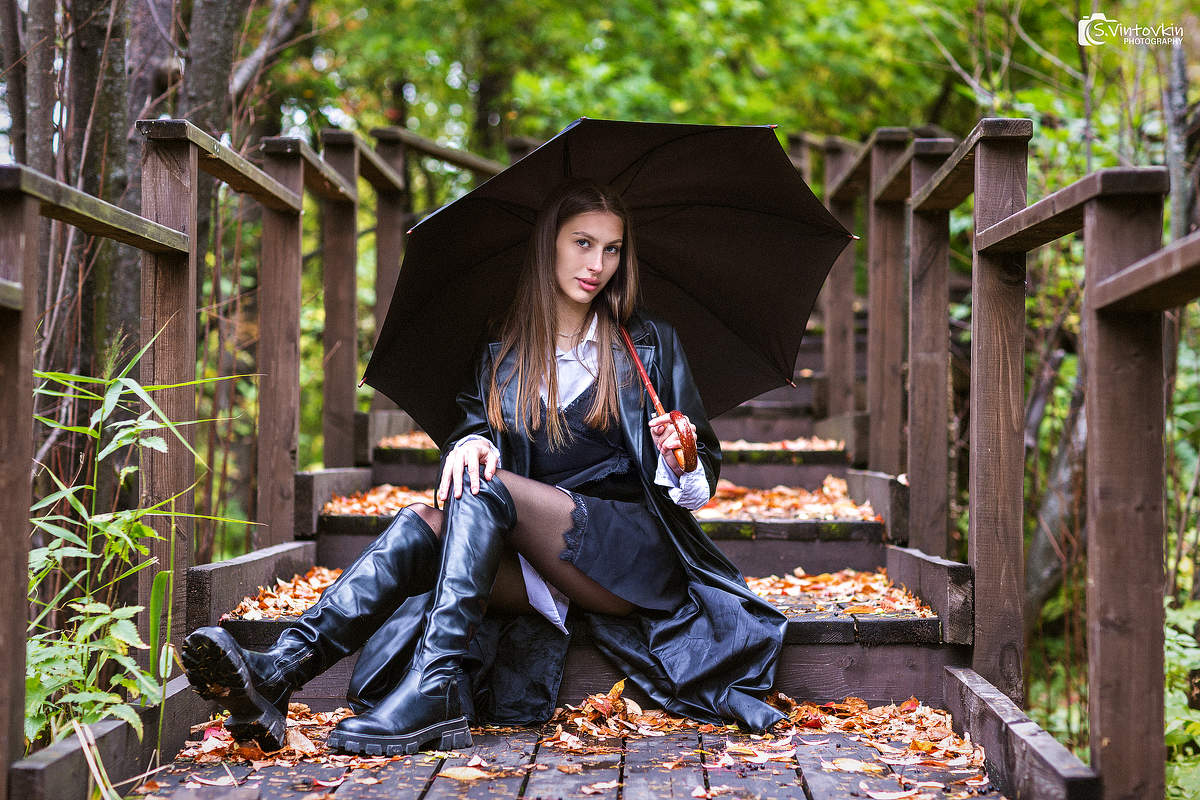 Девушка с зонтиком