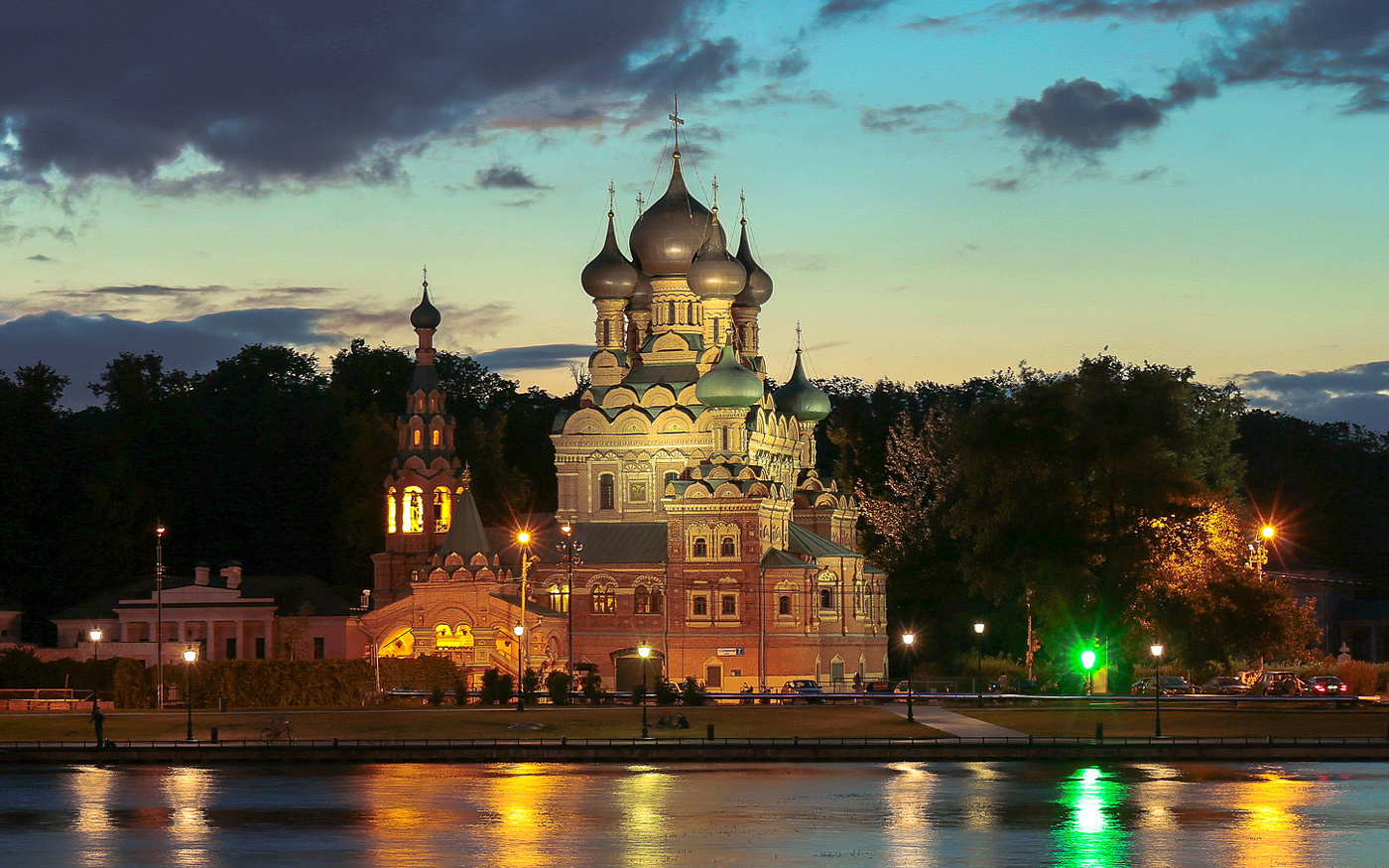 Храм Троицы Живоначальной в Останкино