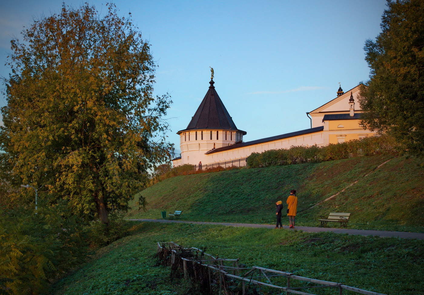 Вечерний променад