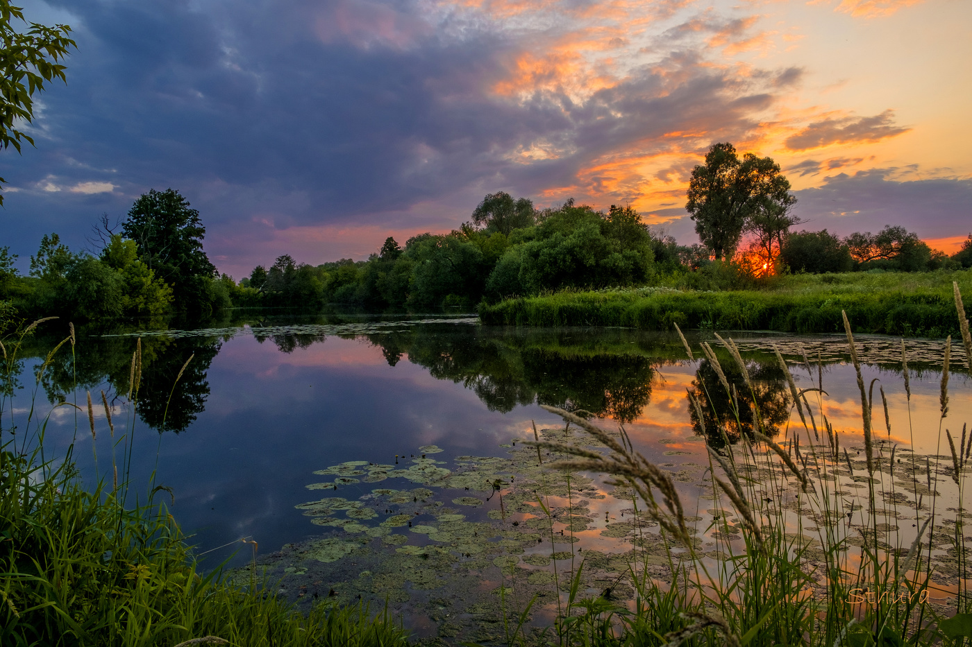 Туча на закате.