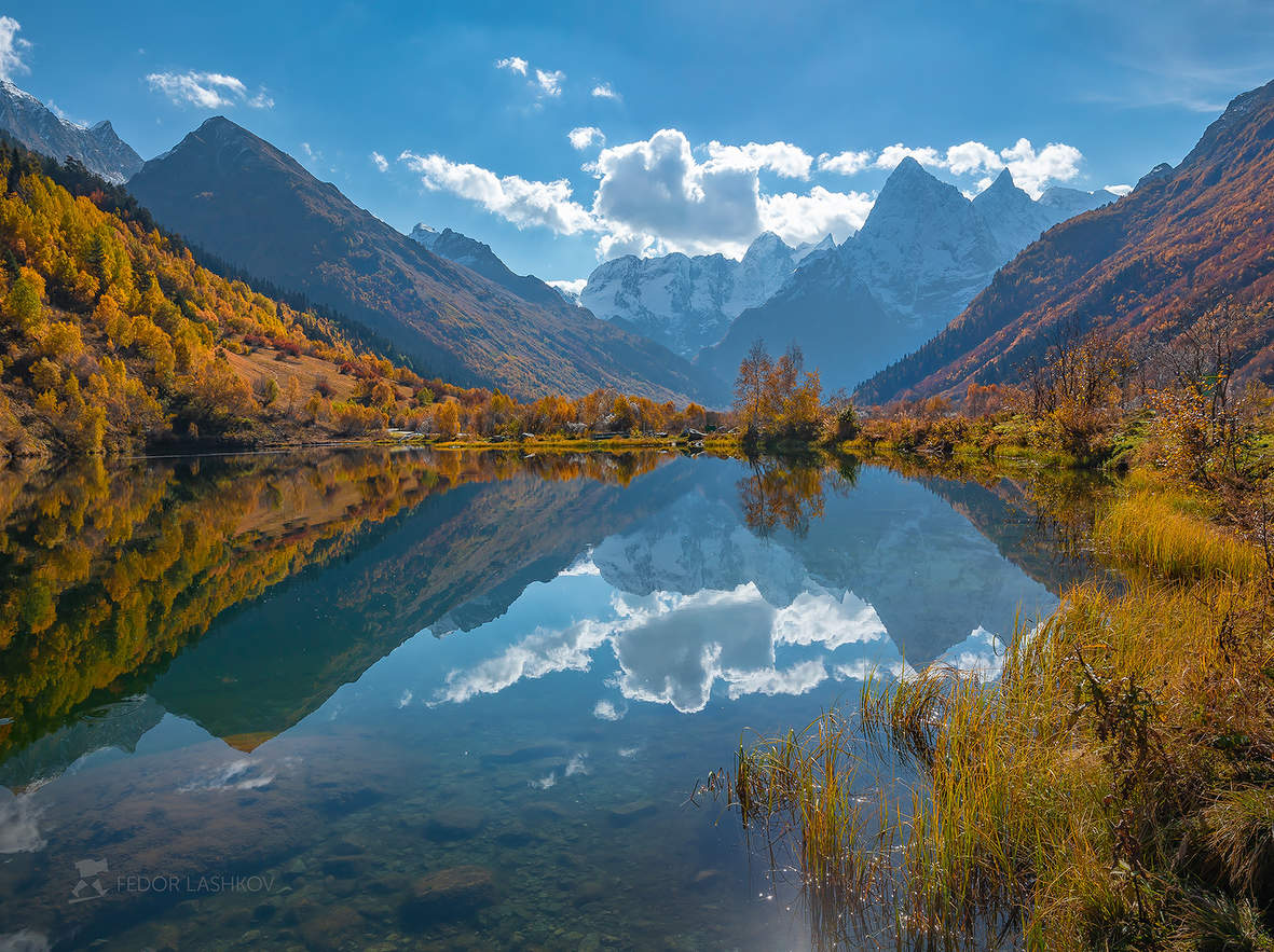 Осень на берегу озера Туманлы-Кёль