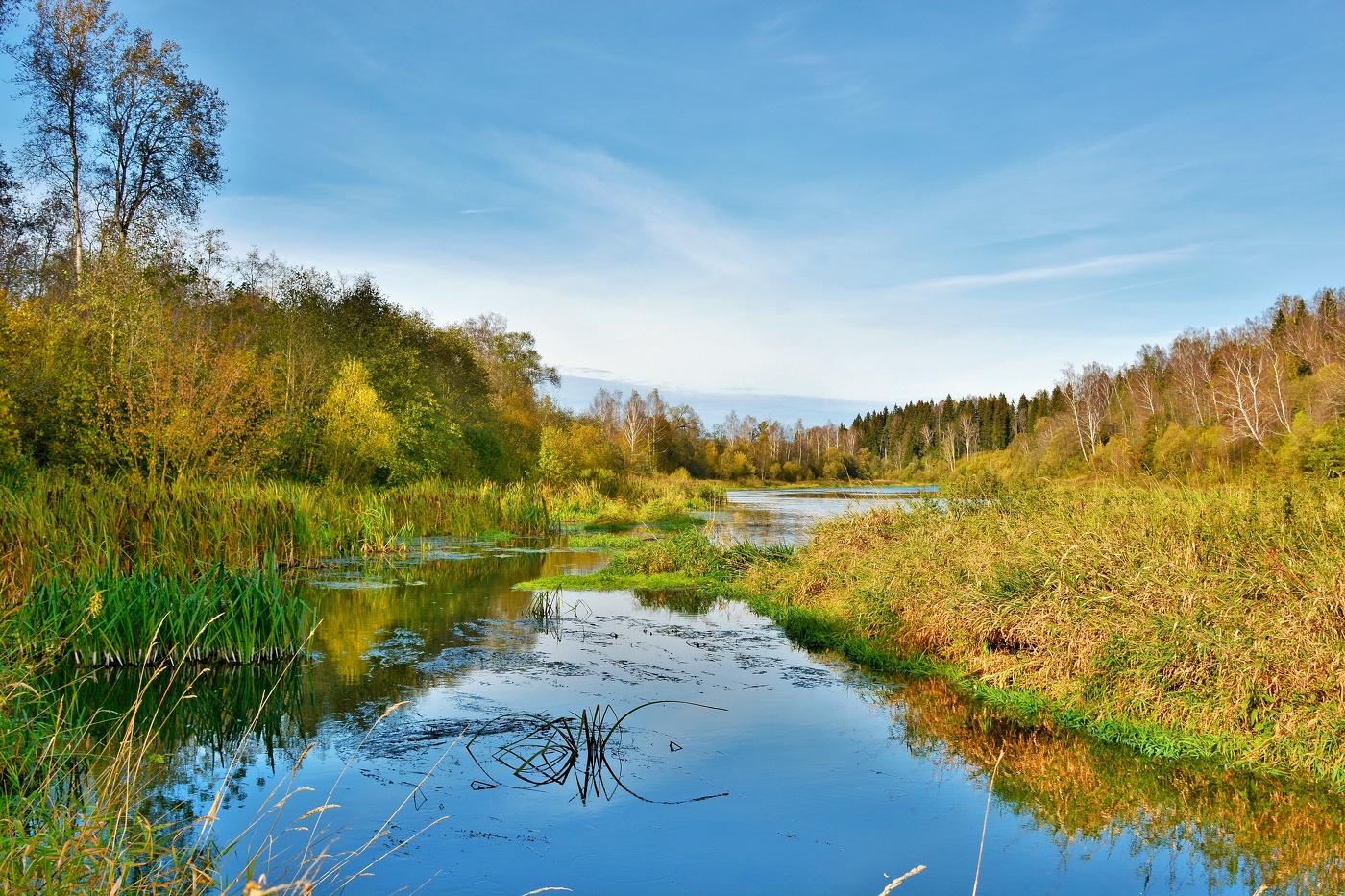 "Уже октябрь за окном, но он нас радует теплом..."