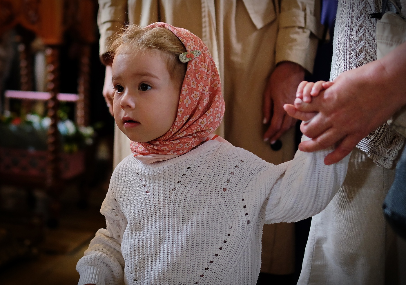 Дети в церкви.