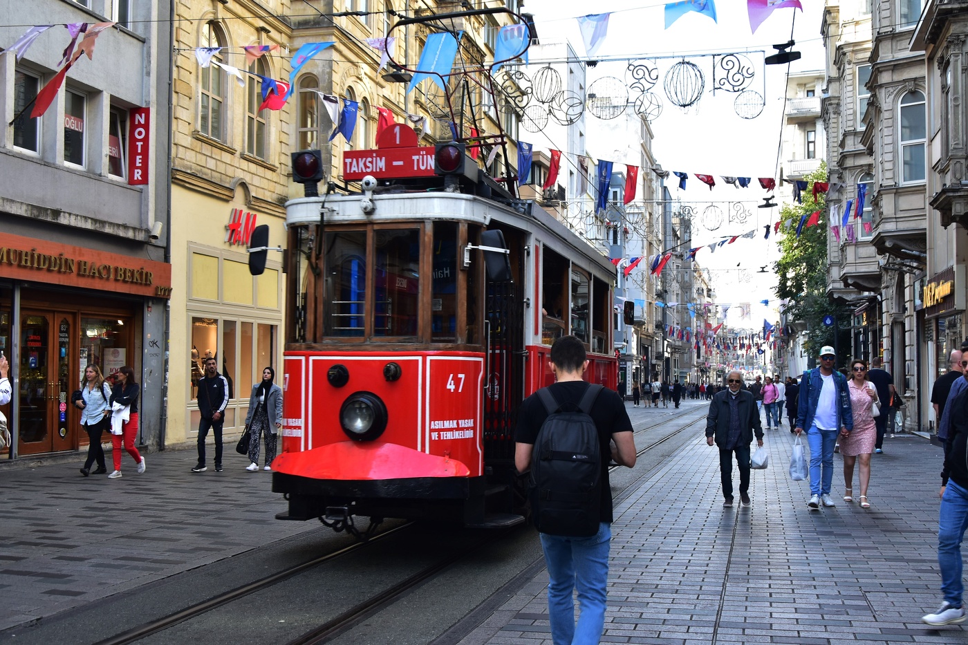 Утро на Истикляль