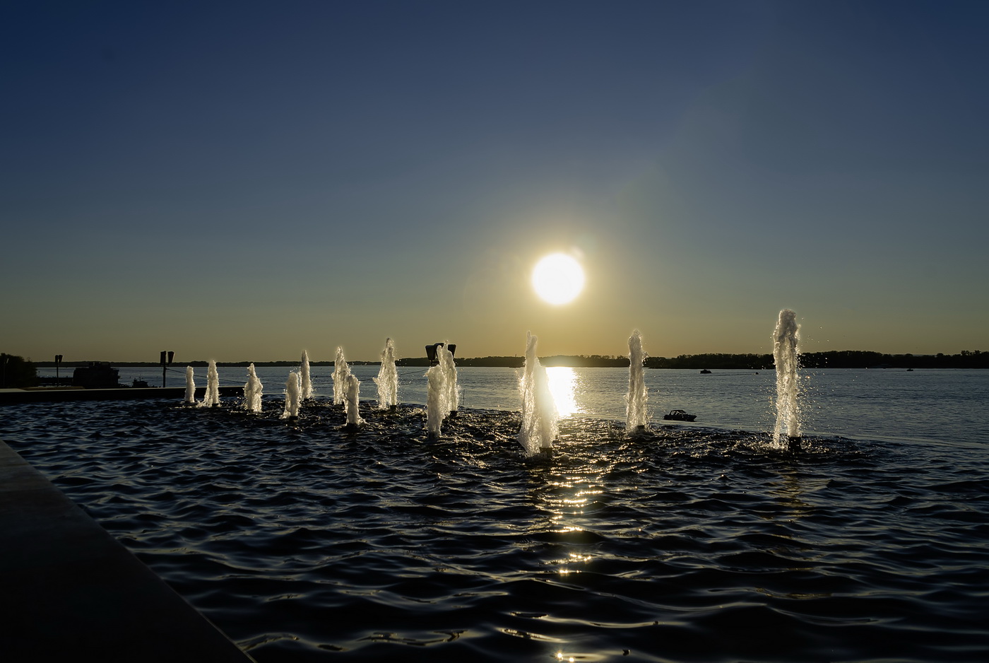 Фонтаны над Волгой