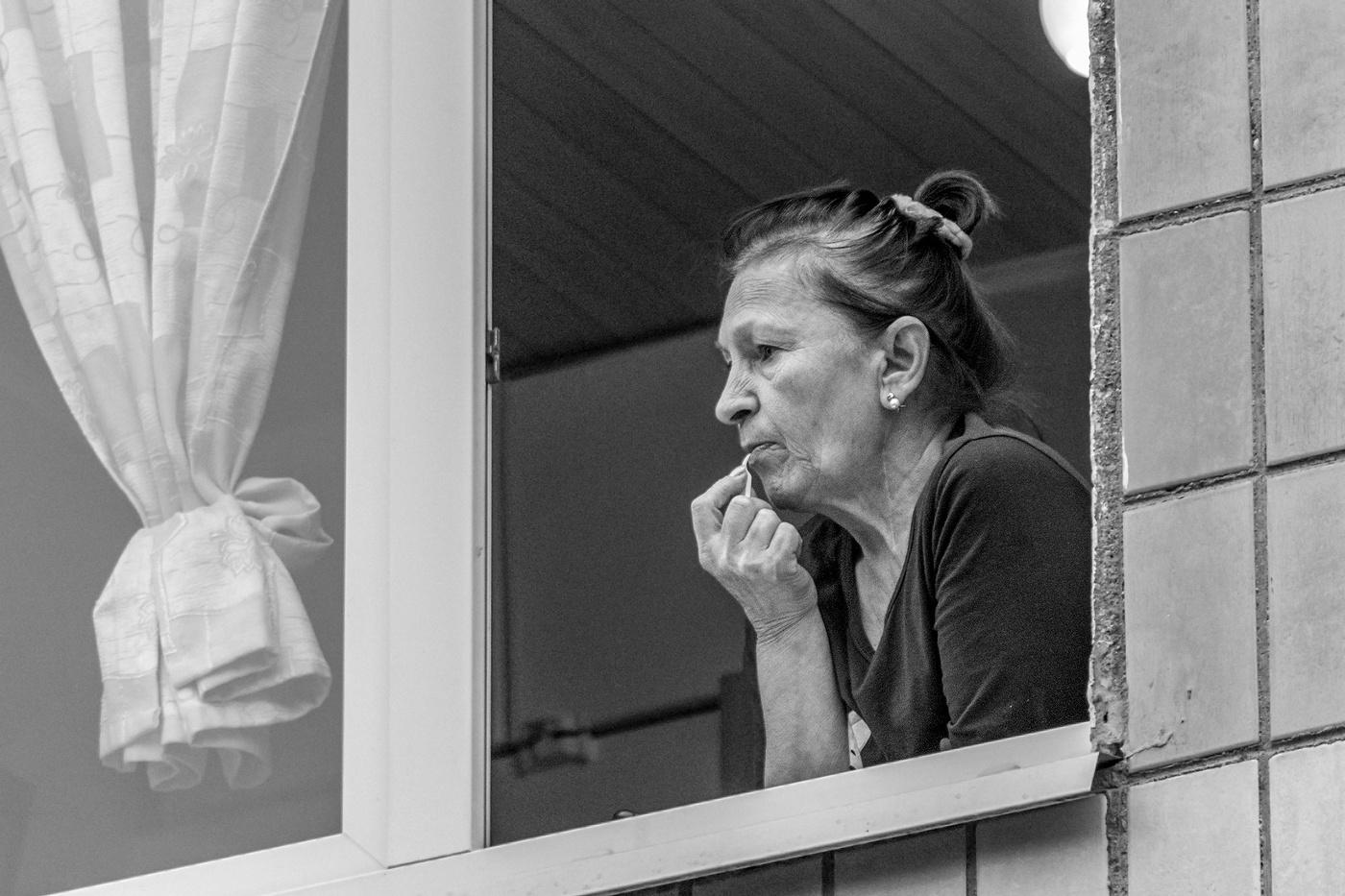 Бабушка волнуется.