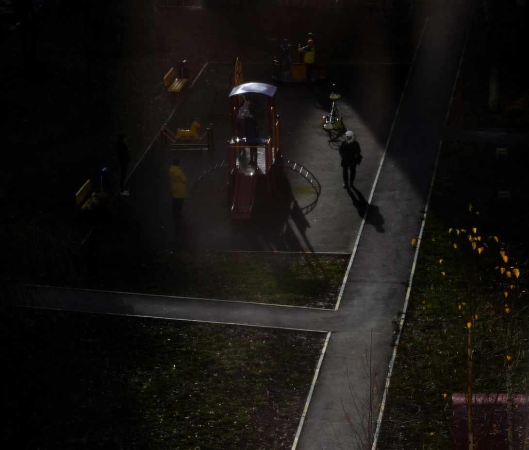 "а из нашего окна..."