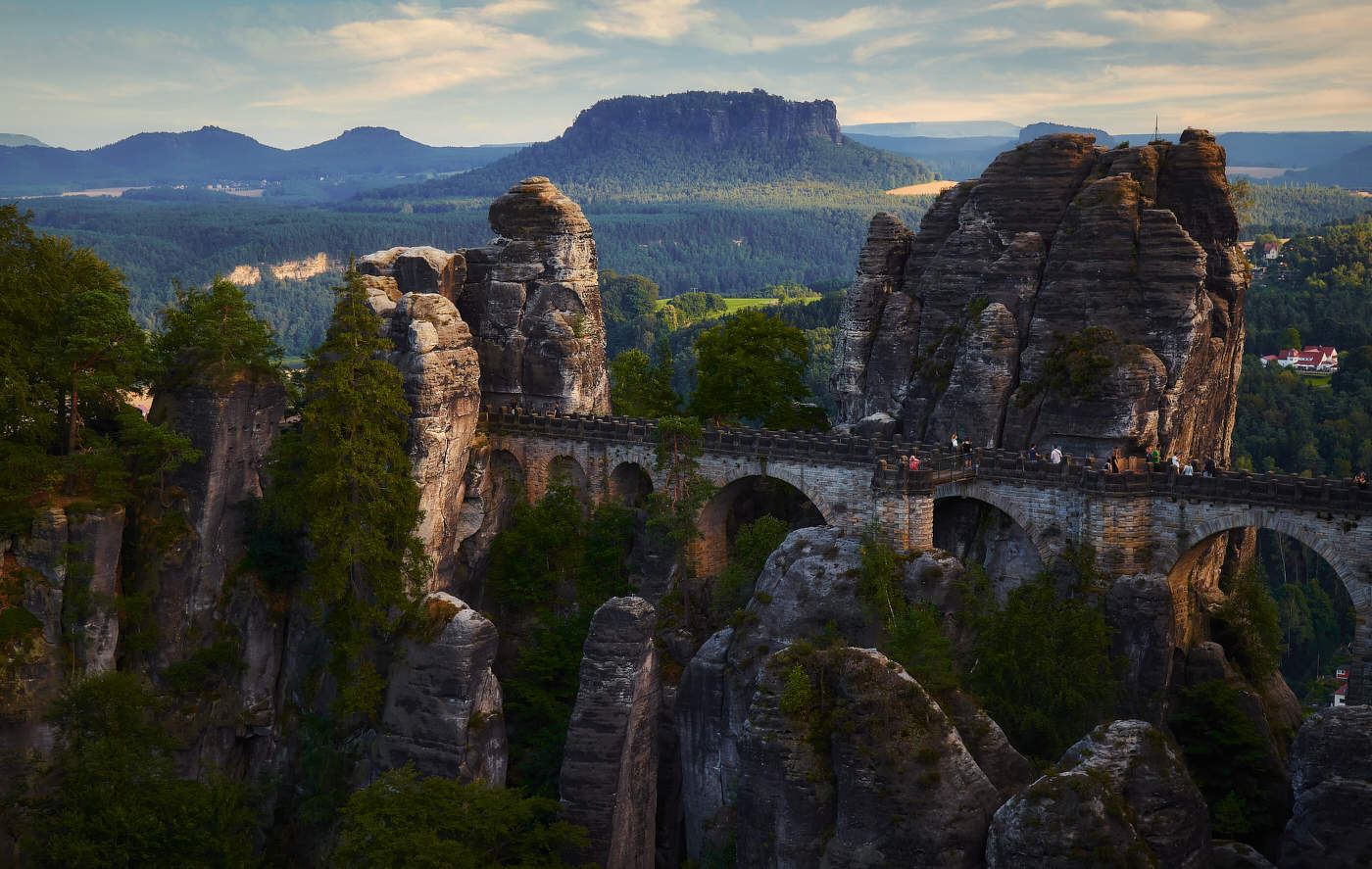 Мост Бастай