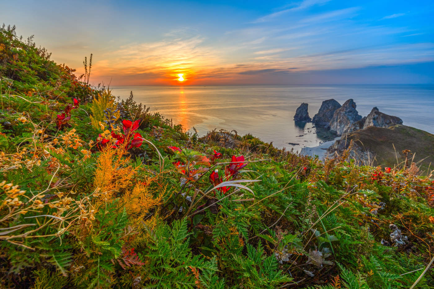 Восход Солнца у мыса четырех скал