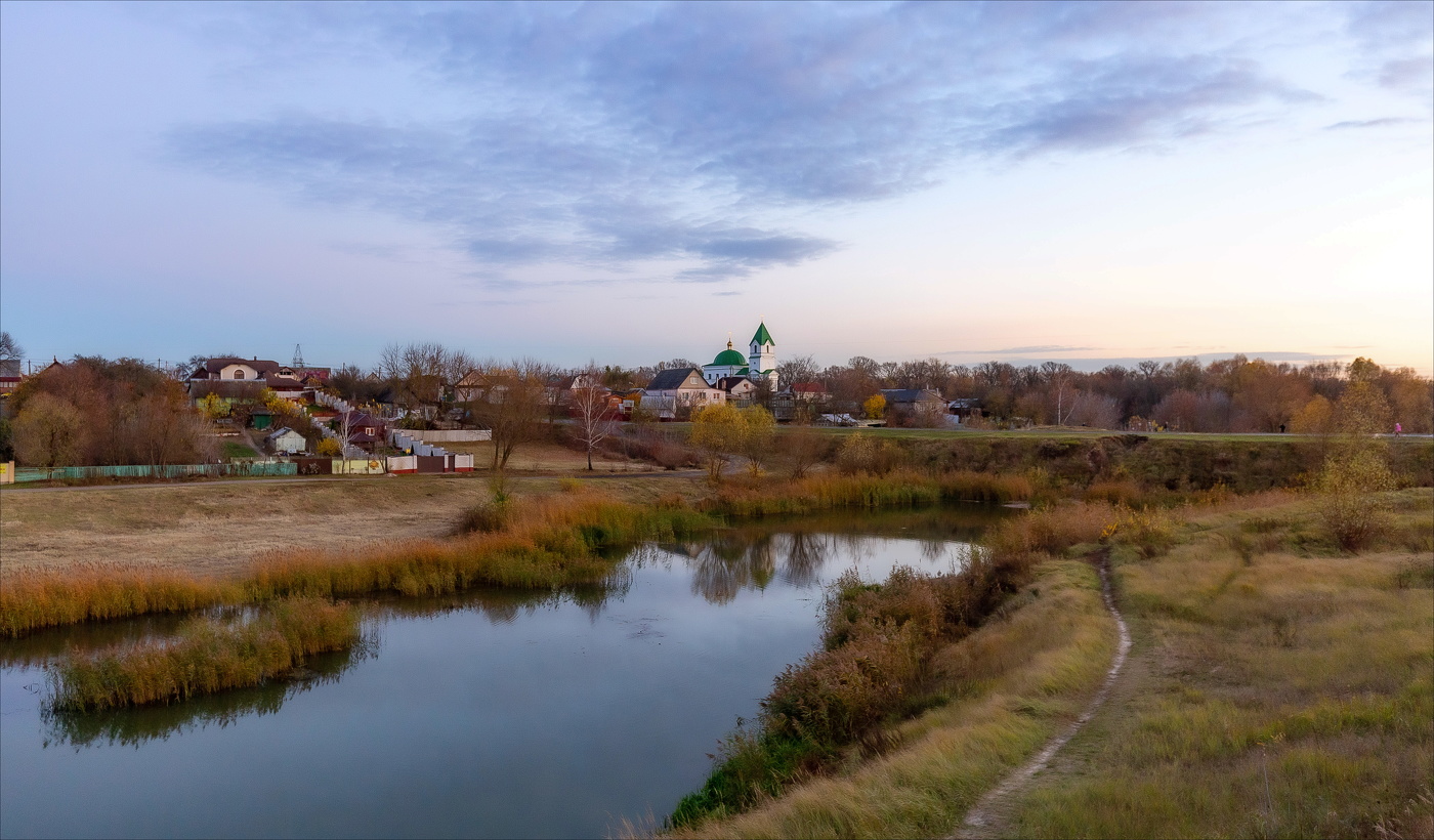 В ПОСЛЕДНИХ СОЛНЕЧНЫХ ЛУЧАХ