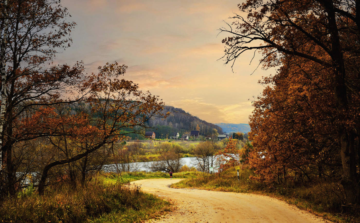 В закатах октября сгорает осень.