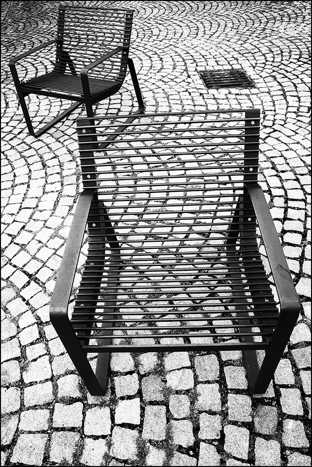 натюрморт с решеткой