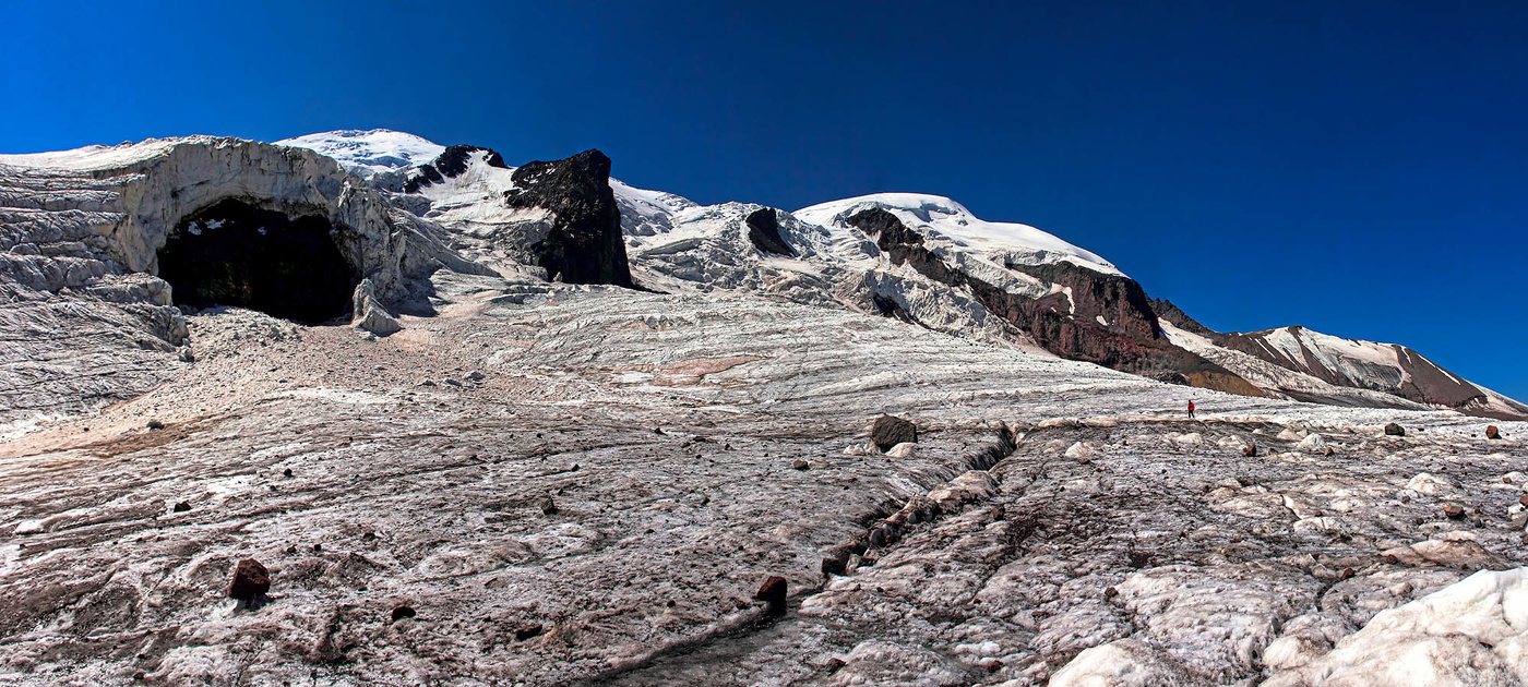 На леднике Улу-Чиран