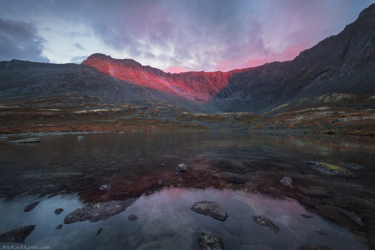 "Цирк в лучах заката"