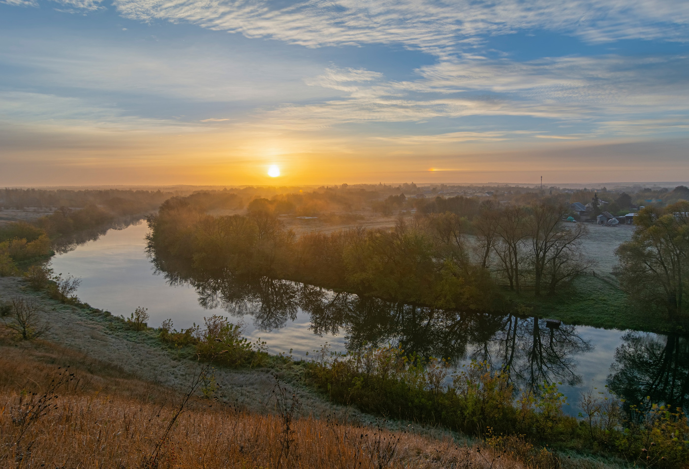 октябрьский морозный восход