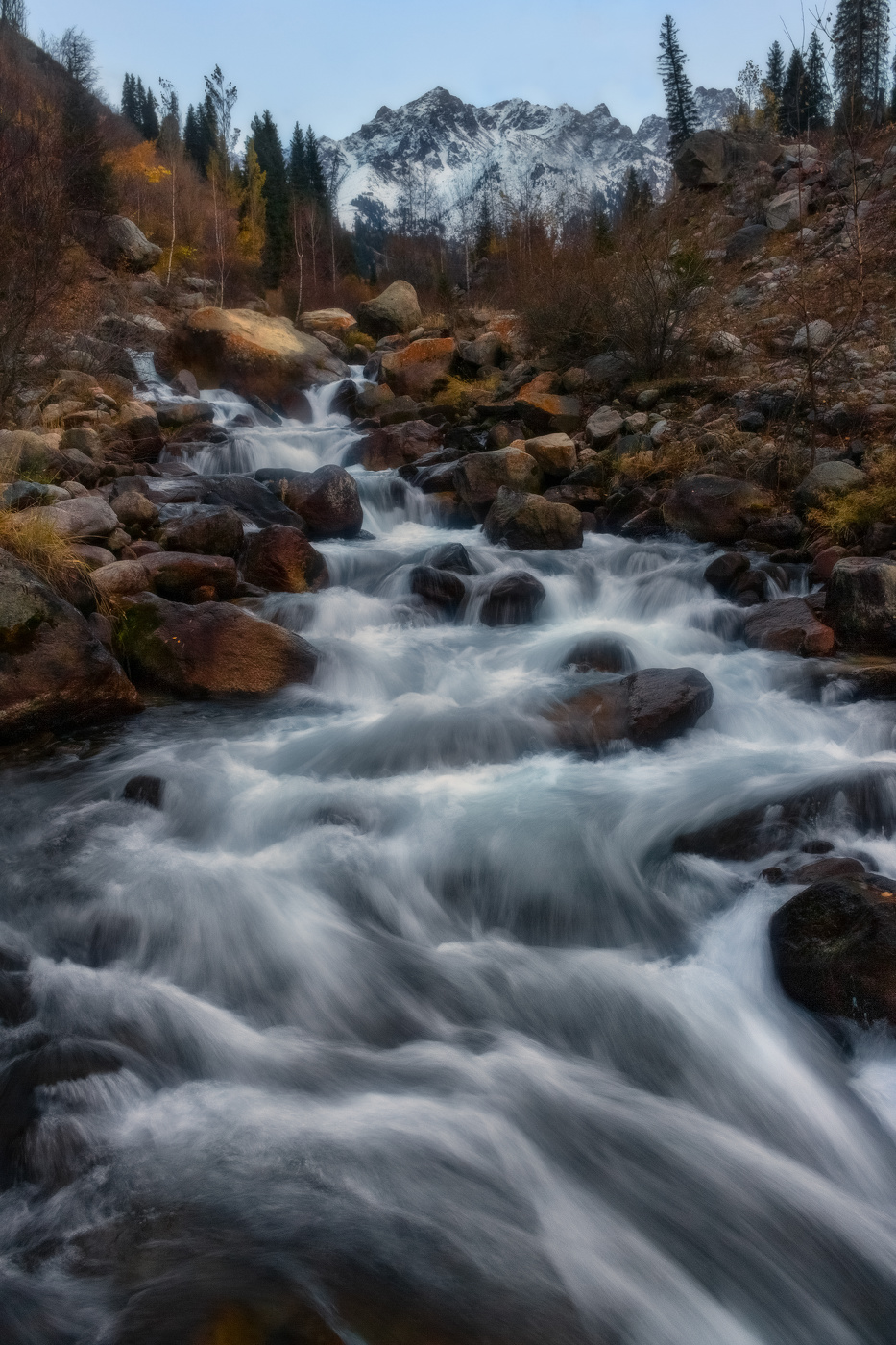 Текучие воды реки, уносящие Вселенную вниз по течению...