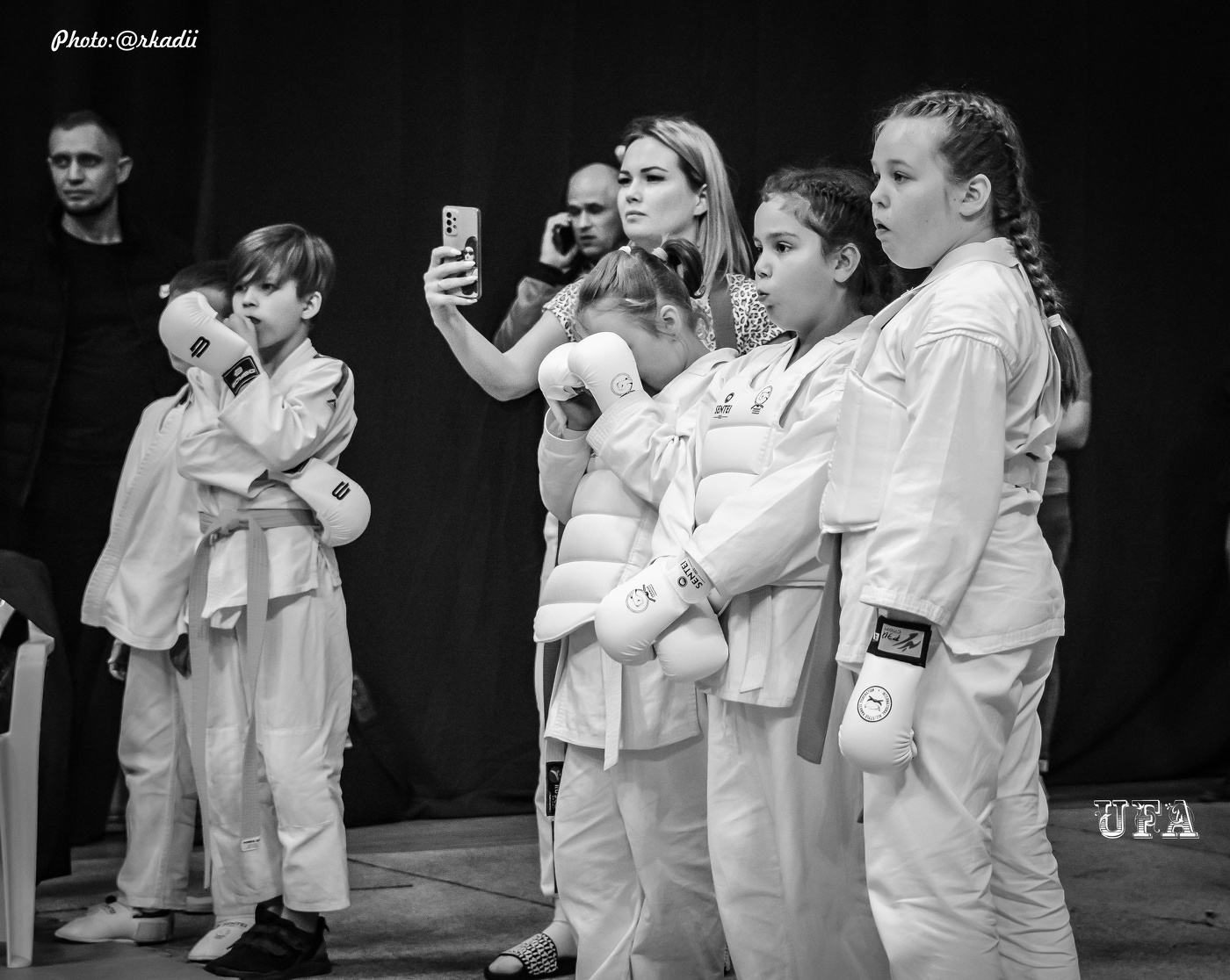 Болеем за своих!