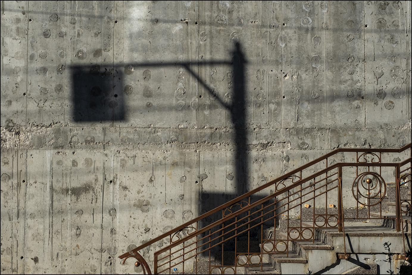 небольшое цветное фото