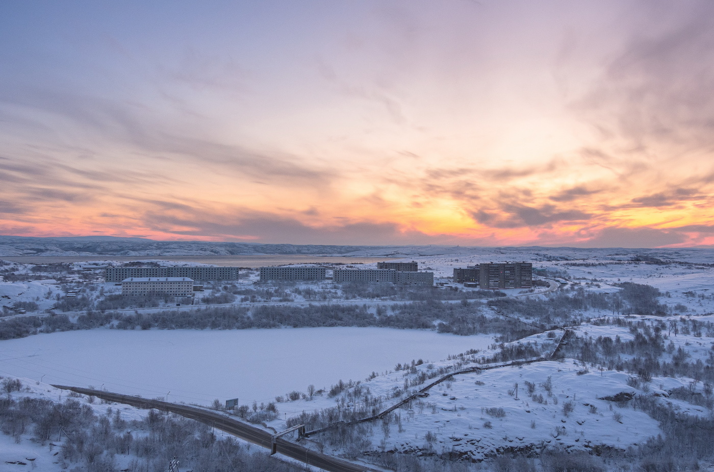 Тиха и морозна Полярная ночь