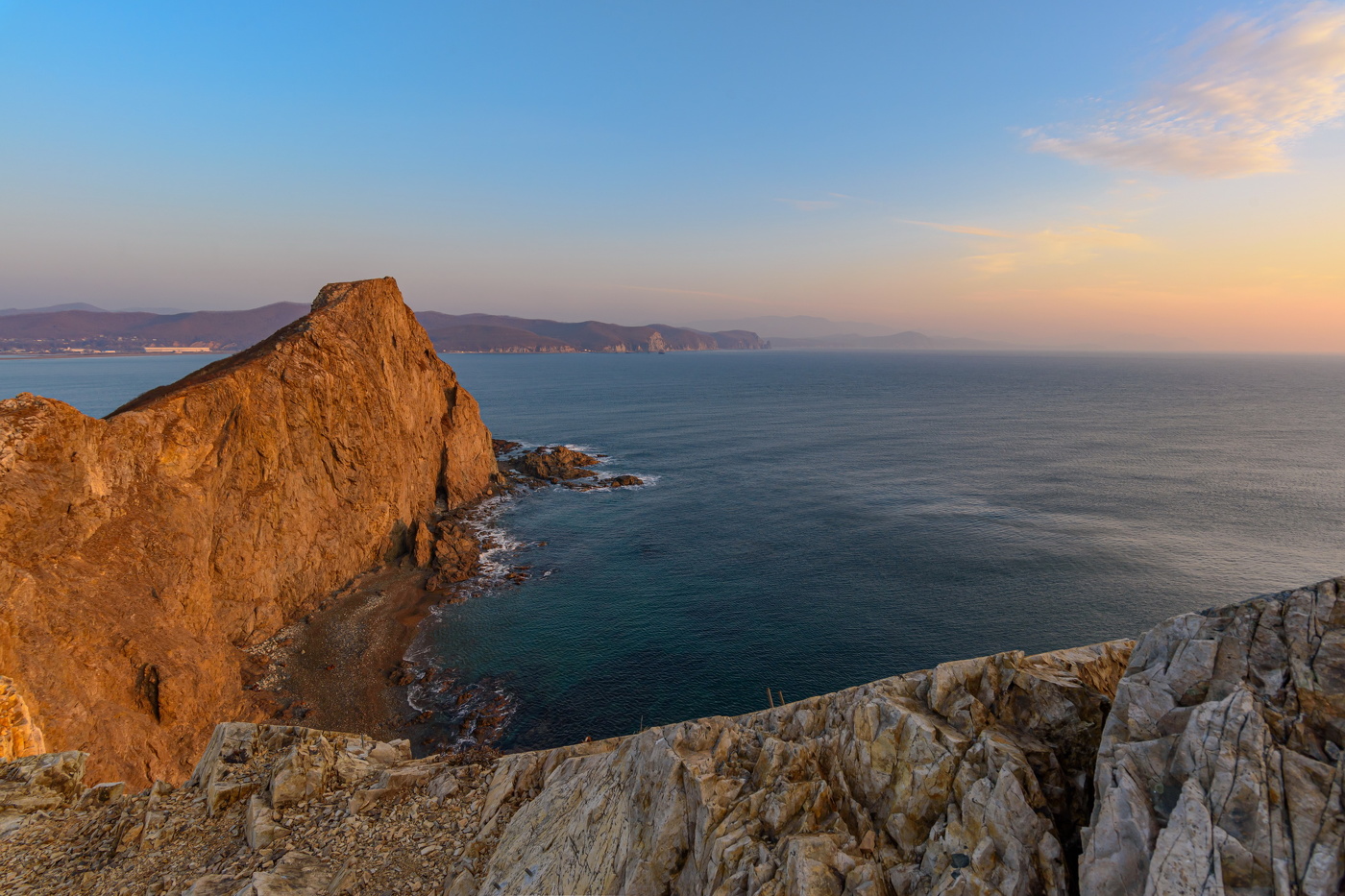 Утро у маяка