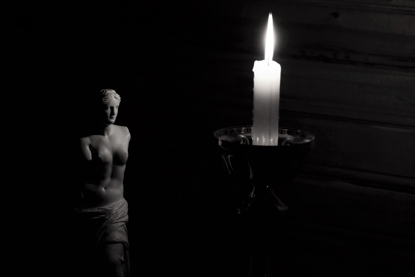 "Всего-то - чтоб была свеча, свеча простая, восковая..."