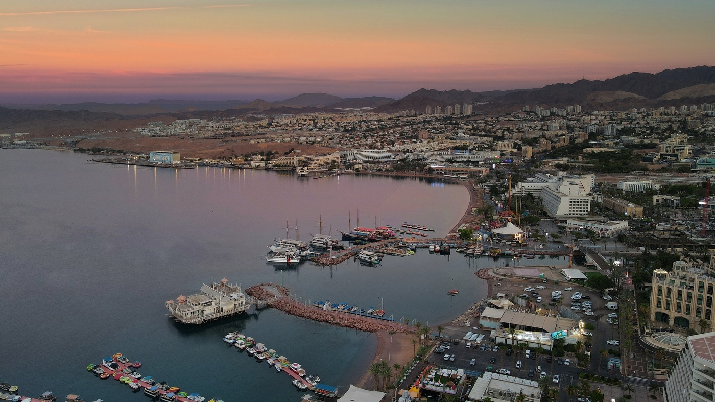 Розовое утро