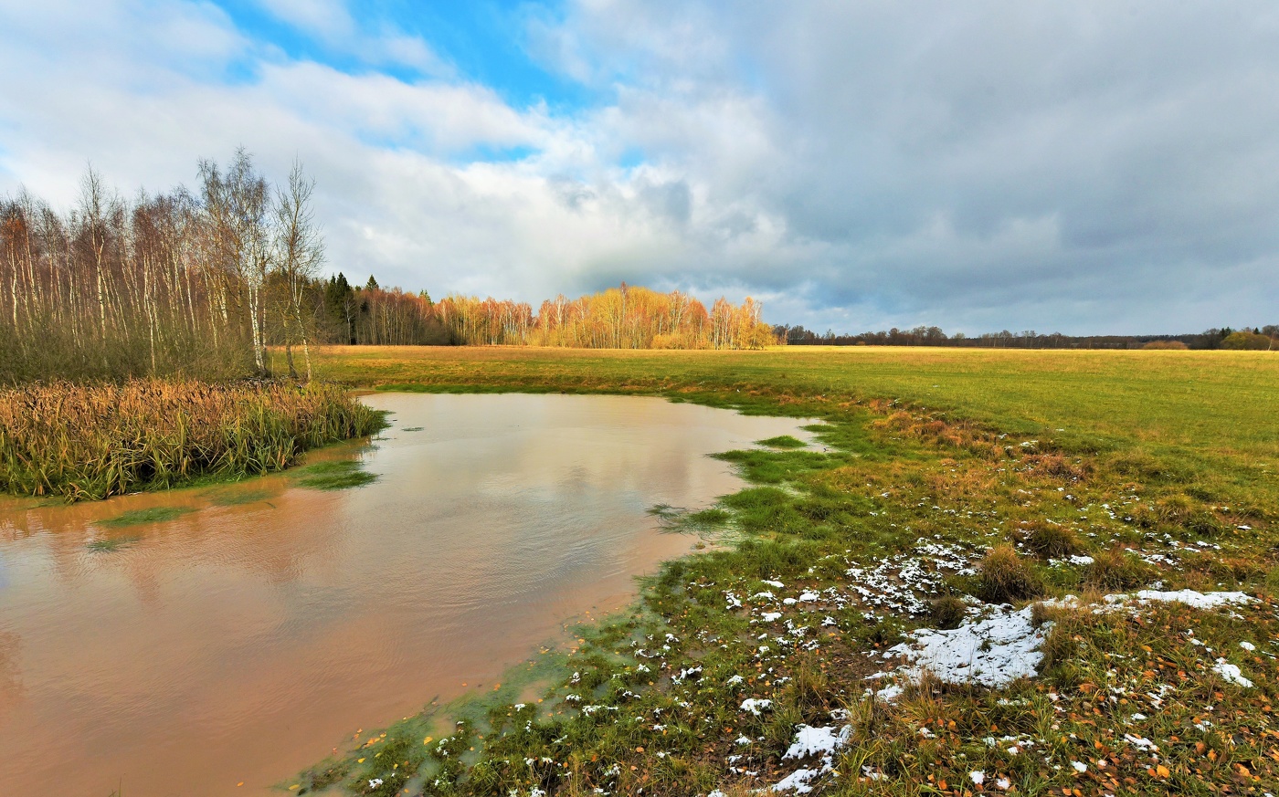 "Откуда столько грусти в октябре ..."